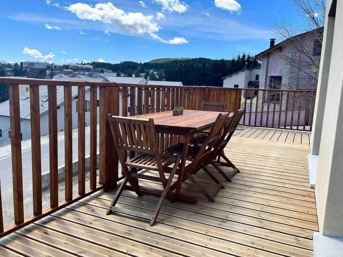 A De Type 4 Terrasse Formigueres